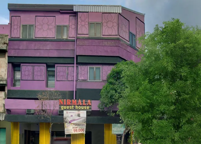 Oyo 3860 Nirmala Guest House Malang