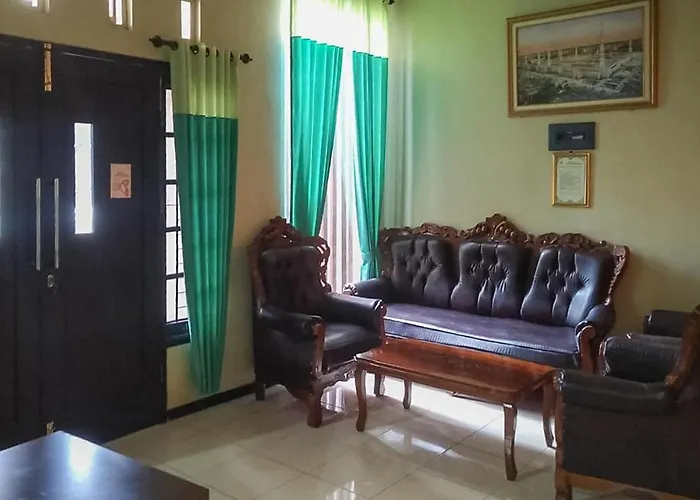 Baitussafar UMMI 1 Syariah Hotel Malang